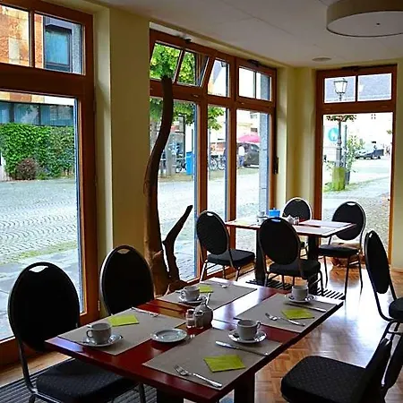 Am Schlosstor 3* Bückeburg